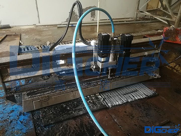 D1200-1513传送皮带自动剥离机