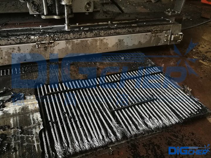 D1200-1520输煤皮带自动剥离机剥离效果
