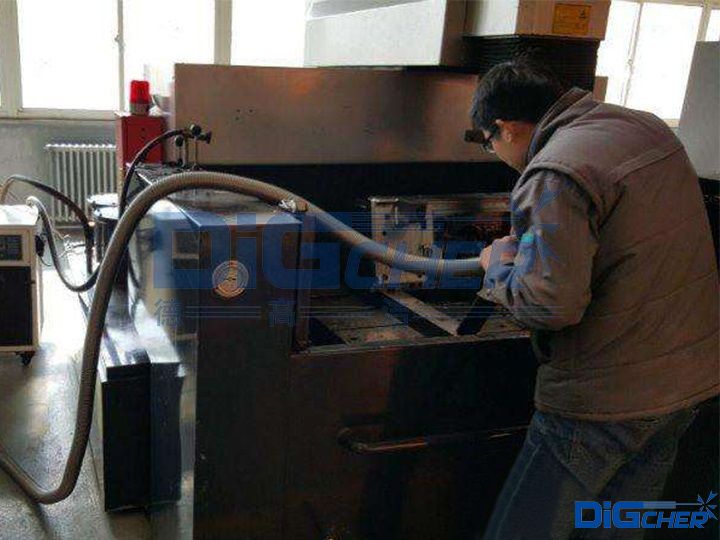 固液分离工业吸尘器吸油作业